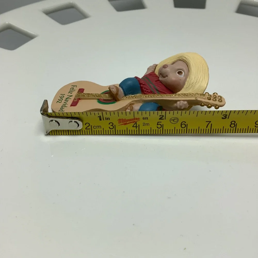Hallmark Keepsake Feliz Navidad Mouse Guitar‎ Christmas Ornament 1992 Vintage